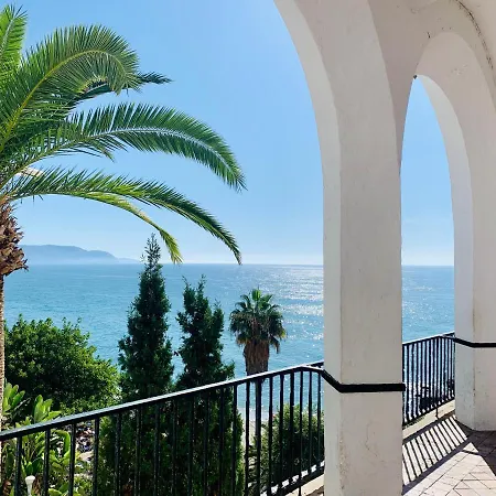 Pensjonat Nerjarooms Nerja
