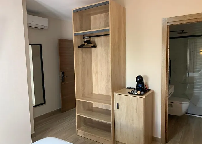 Nerjarooms Πανσιόν Nerja