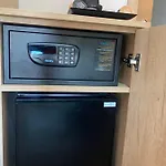 Nerjarooms Pensión 3*