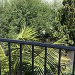 Pensión Nerjarooms 3*